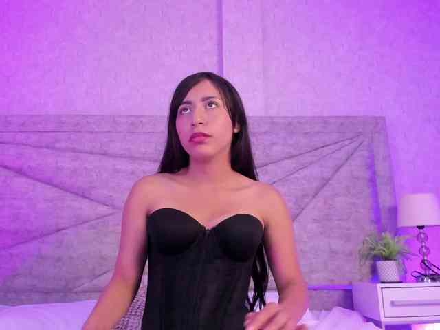EmmaSaenz webcam