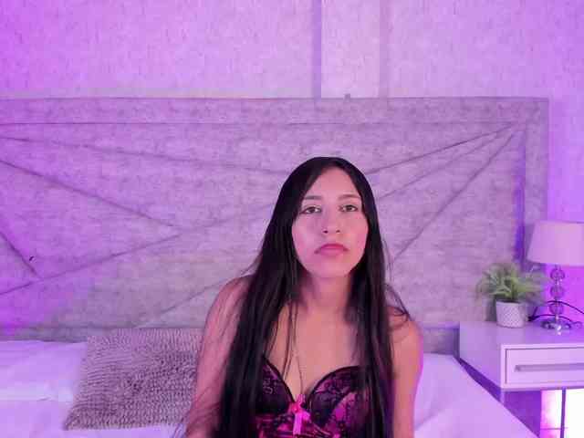 EmmaSaenz webcam