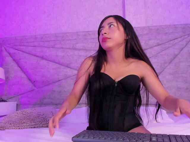 EmmaSaenz webcam