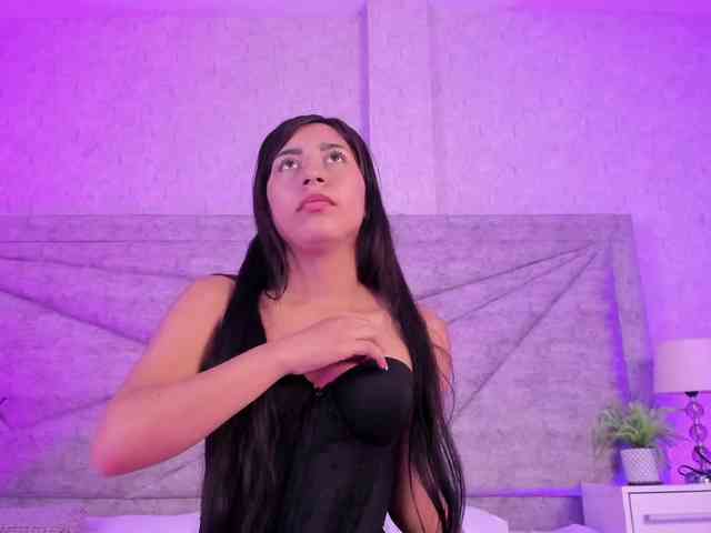 EmmaSaenz webcam