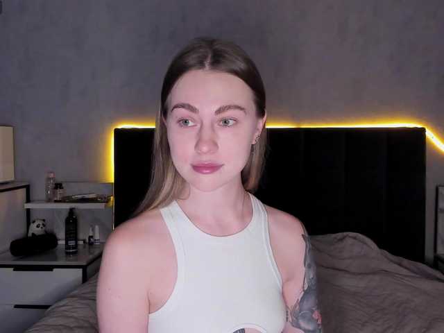 AlisaClark's BongaCams show and profile