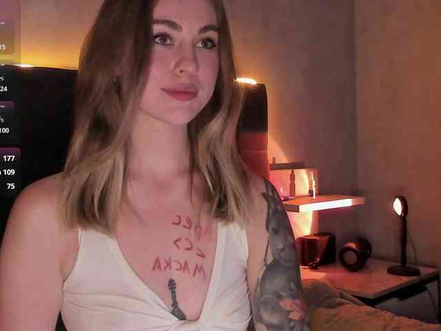 AlisaClark webcam