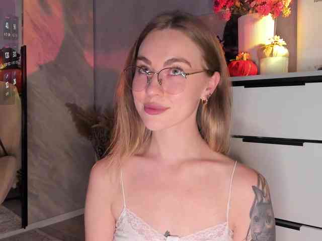 AlisaClark webcam