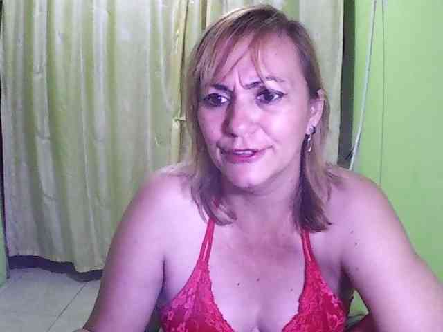 auroramia123 Live Webcam on BongaCams