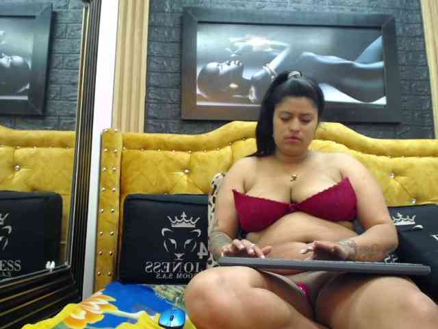 valeriwet webcam