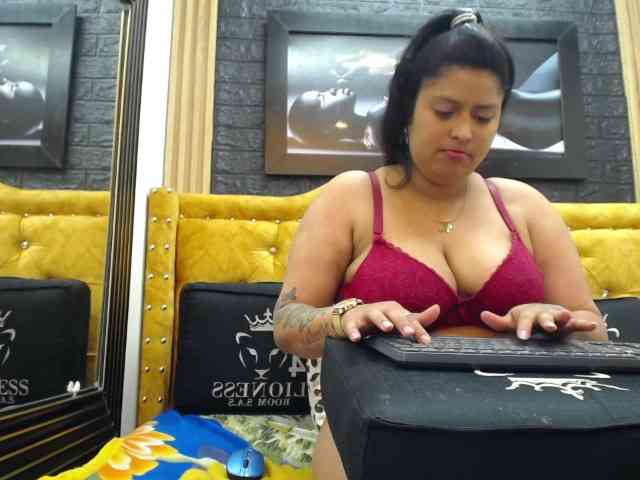 valeriwet webcam
