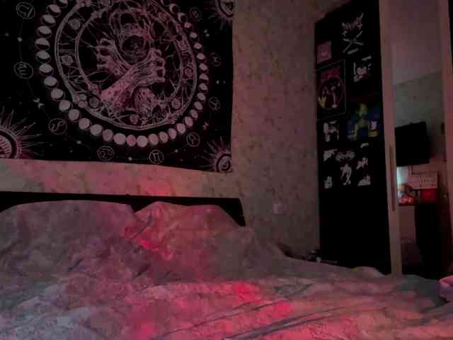YoungAvenoso webcam