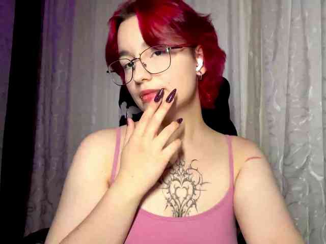 YoungAvenoso webcam