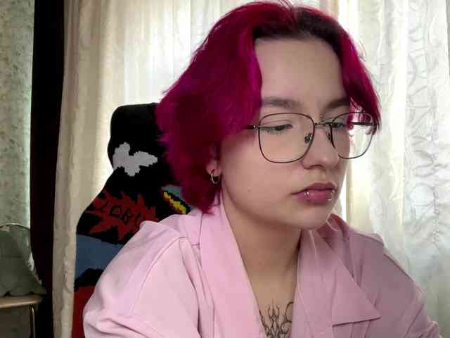 YoungAvenoso webcam