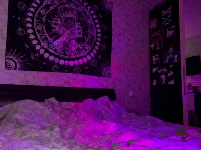 YoungAvenoso webcam