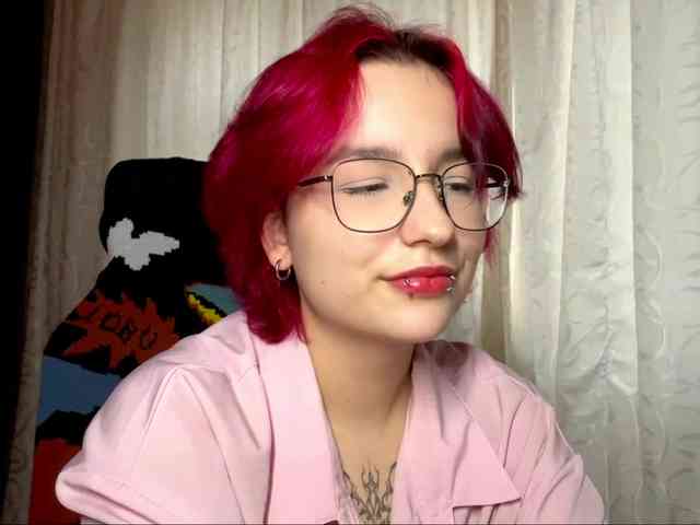 YoungAvenoso webcam