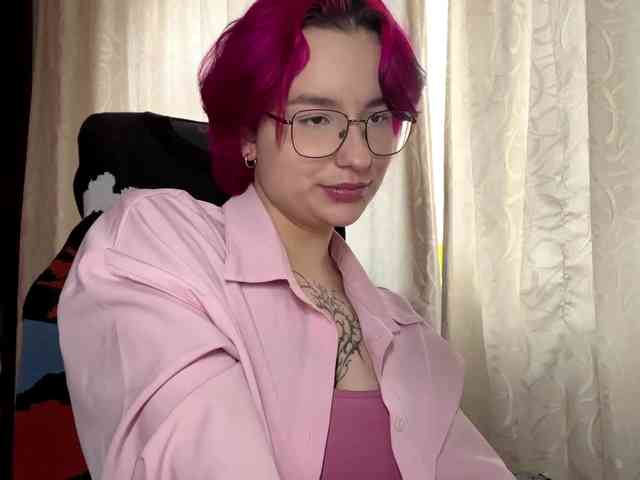 YoungAvenoso webcam