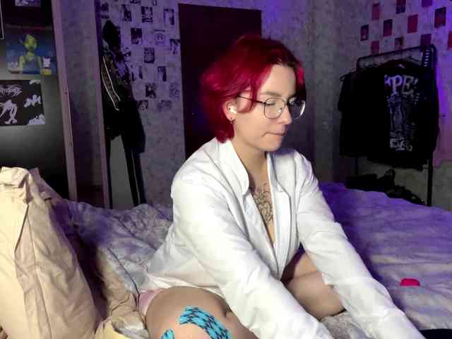 YoungAvenoso webcam