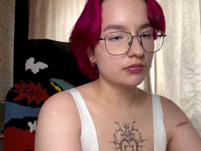 YoungAvenoso webcam