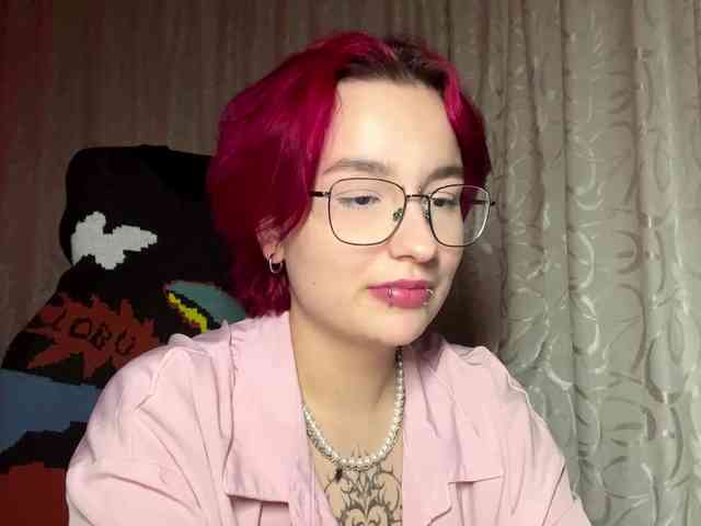 YoungAvenoso webcam