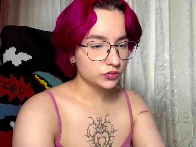 YoungAvenoso webcam