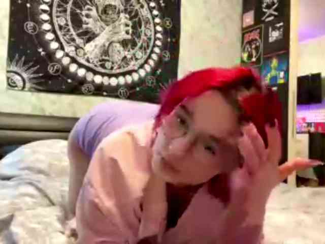 YoungAvenoso webcam