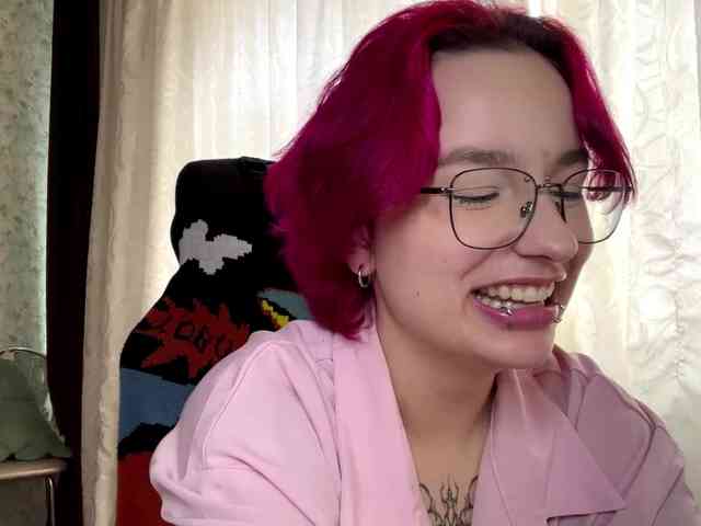 YoungAvenoso webcam