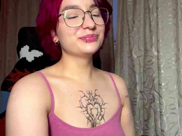 YoungAvenoso webcam