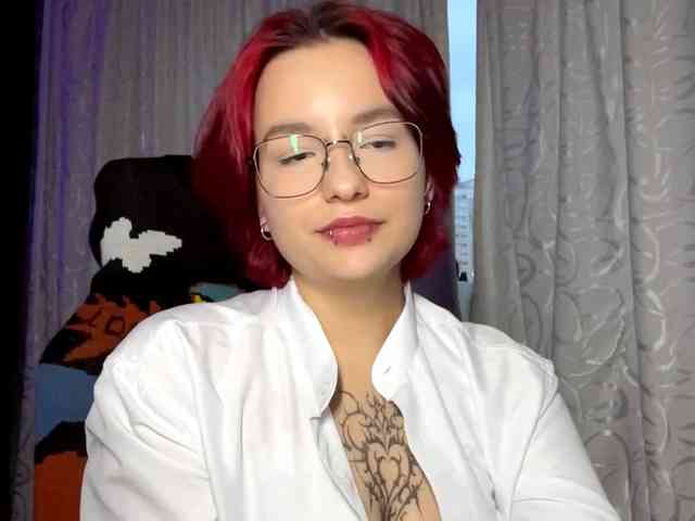 YoungAvenoso webcam