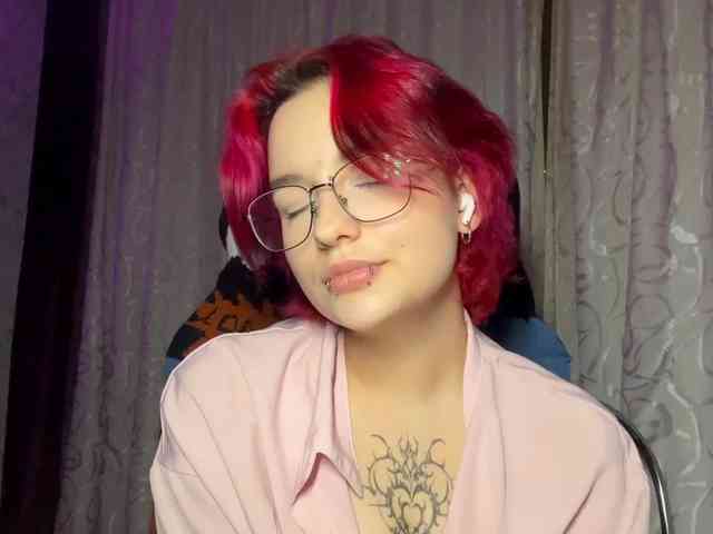YoungAvenoso webcam
