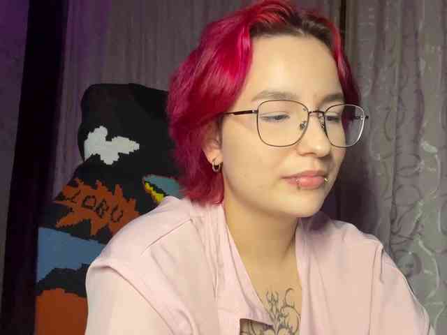 YoungAvenoso webcam