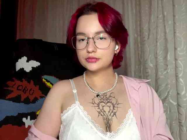 YoungAvenoso webcam