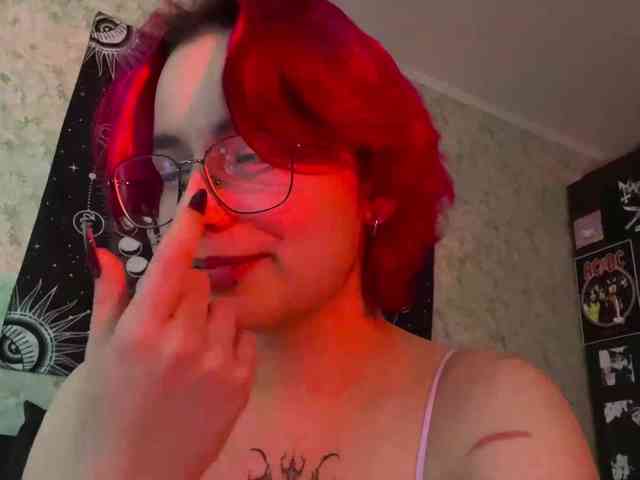 YoungAvenoso webcam