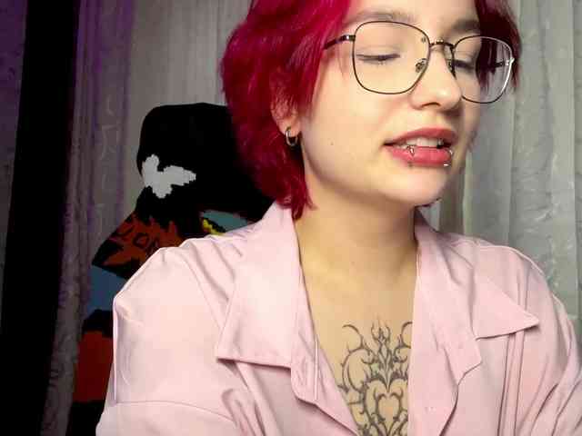 YoungAvenoso webcam