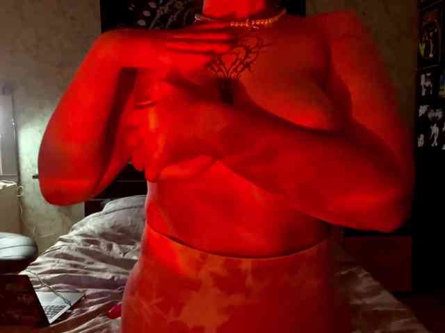 YoungAvenoso webcam