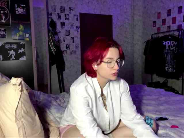 YoungAvenoso webcam