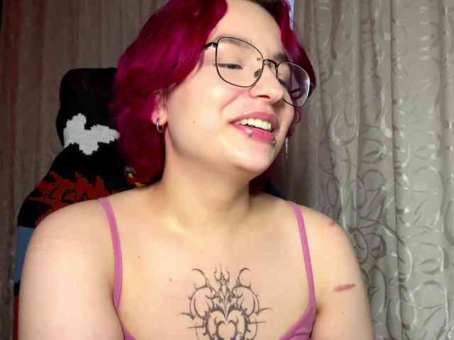 YoungAvenoso webcam