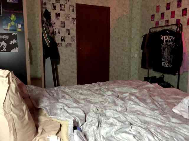 YoungAvenoso webcam