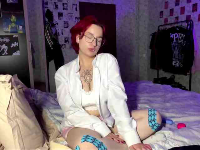 YoungAvenoso webcam