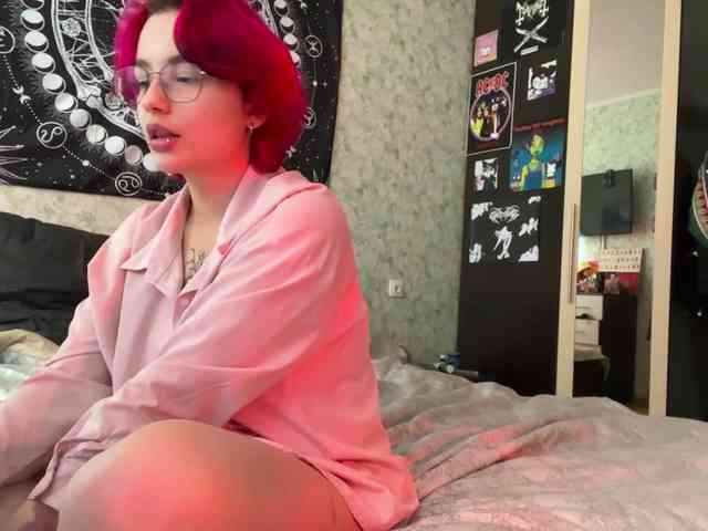 YoungAvenoso webcam