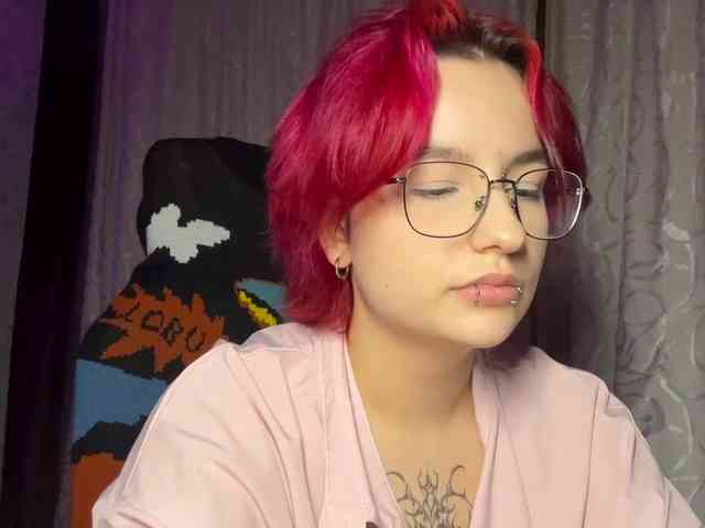 YoungAvenoso webcam