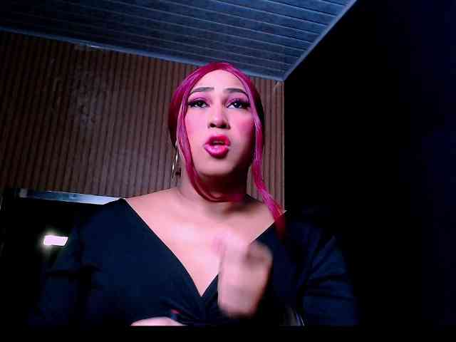 alondrabitch Live Webcam on BongaCams