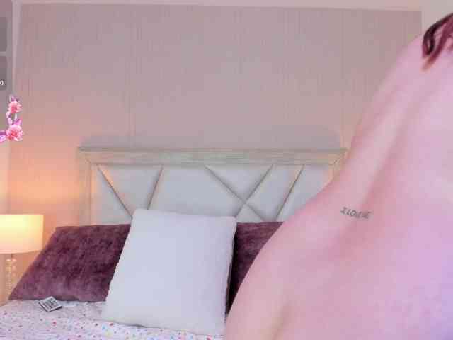 ArianaRoss webcam