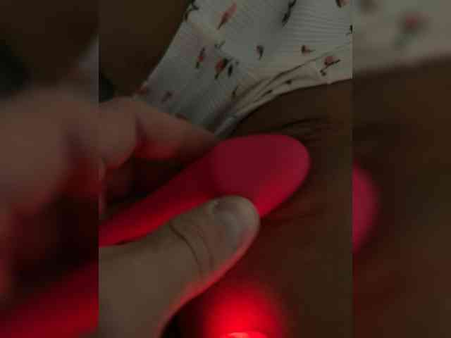 Lovemilss webcam