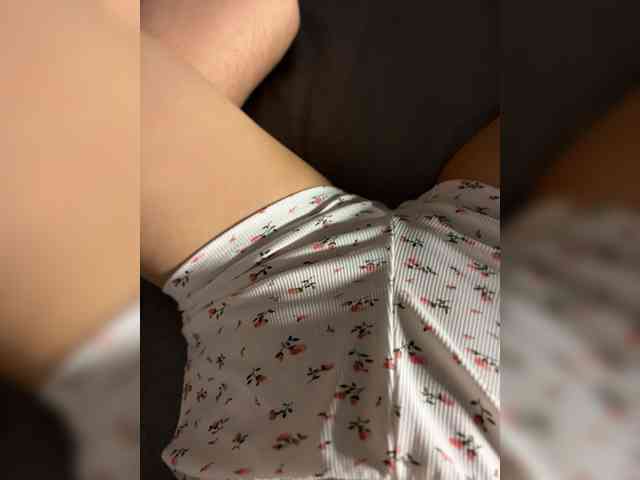 Lovemilss webcam