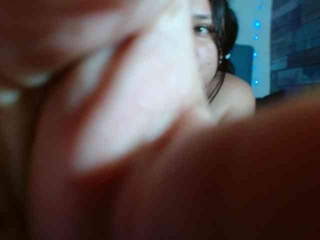 Yesamyn-Stone69 webcam