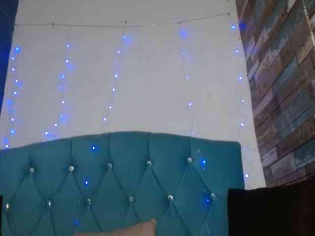 Yesamyn-Stone69 webcam