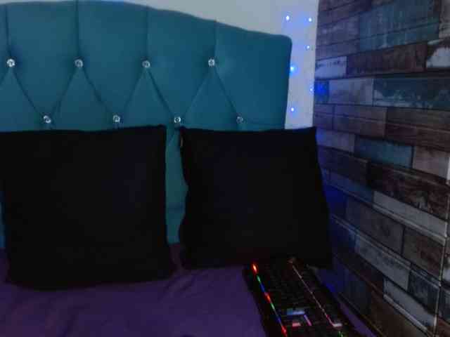 Yesamyn-Stone69 Yesamyn-Stone69