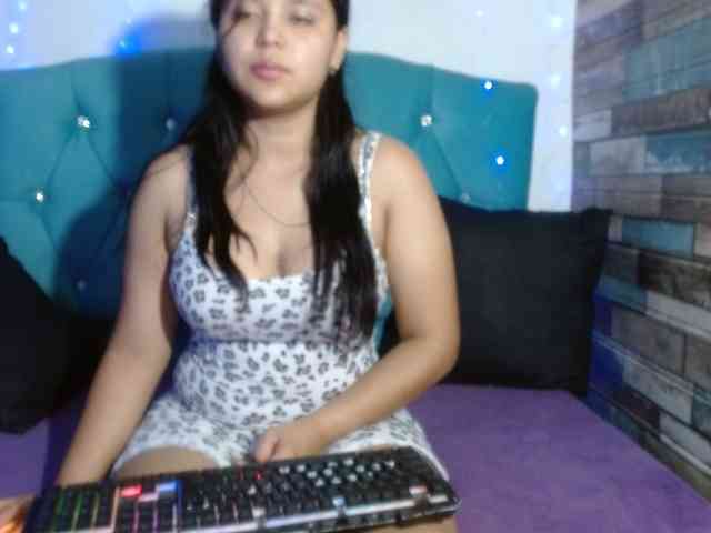 Yesamyn-Stone69 Yesamyn-Stone69