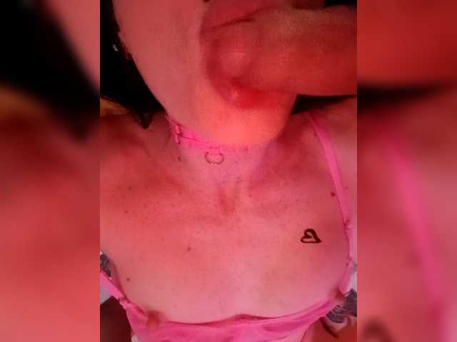 Bonnie777Clyde's BongaCams show and profile