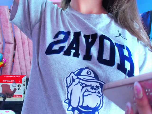 SarahSweett live cam profile