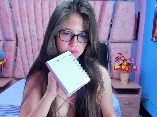 sarahsweett Live Cam on BongaCams