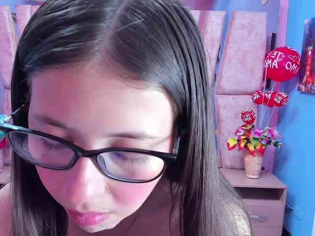 SarahSweett webcam