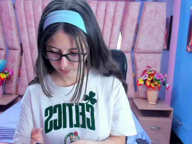 SarahSweett webcam