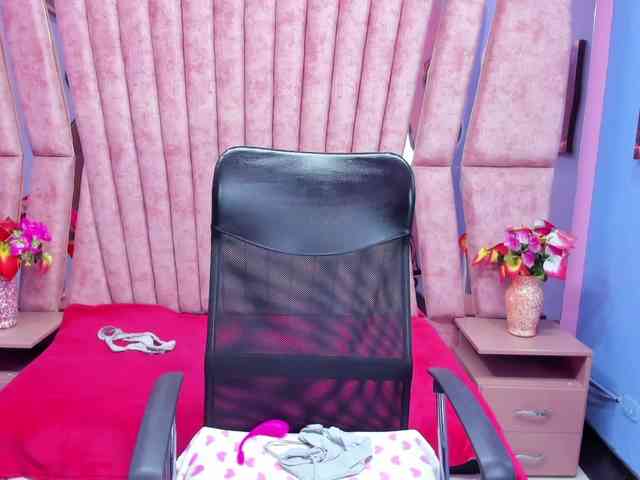 SarahSweett webcam
